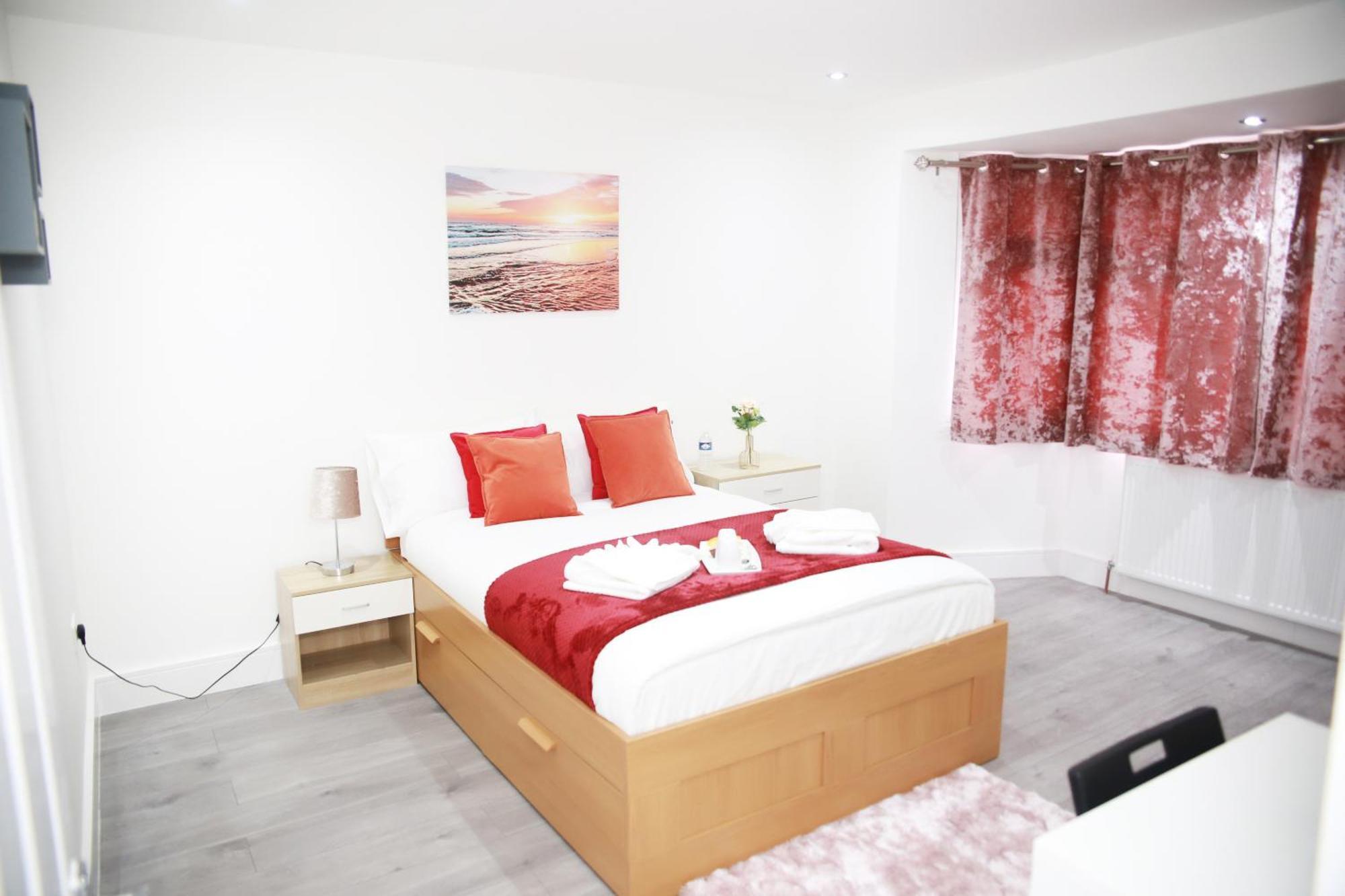 Deluxe 4 Bedroom House The Hyde Bagian luar foto