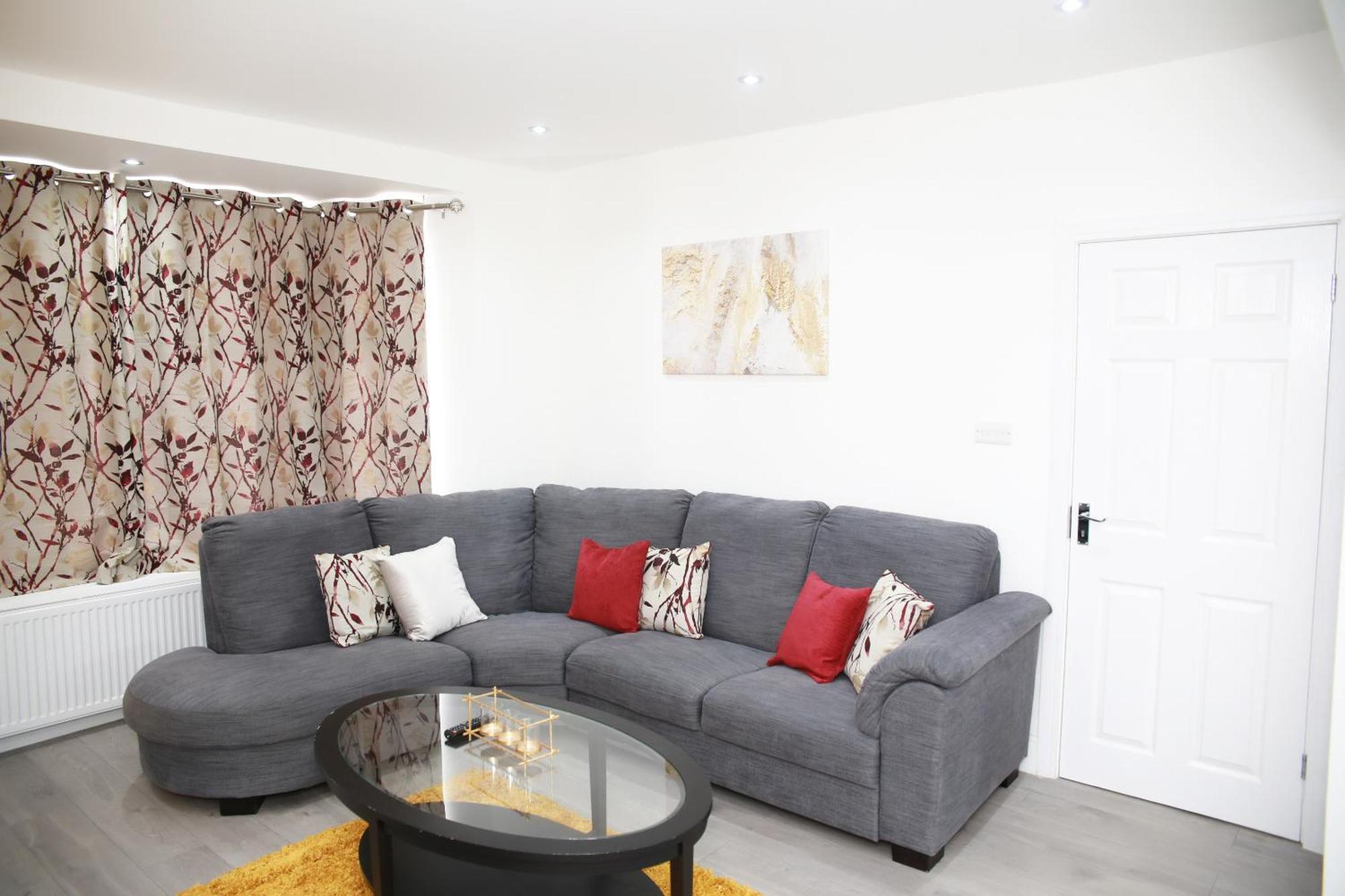 Deluxe 4 Bedroom House The Hyde Bagian luar foto