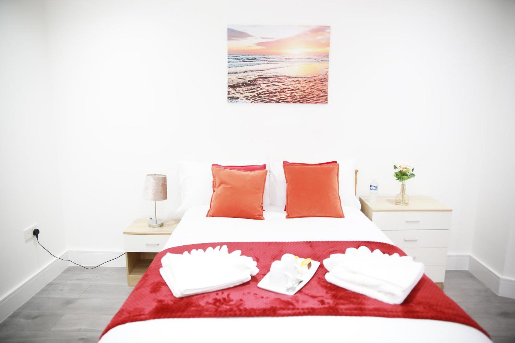 Deluxe 4 Bedroom House The Hyde Bagian luar foto