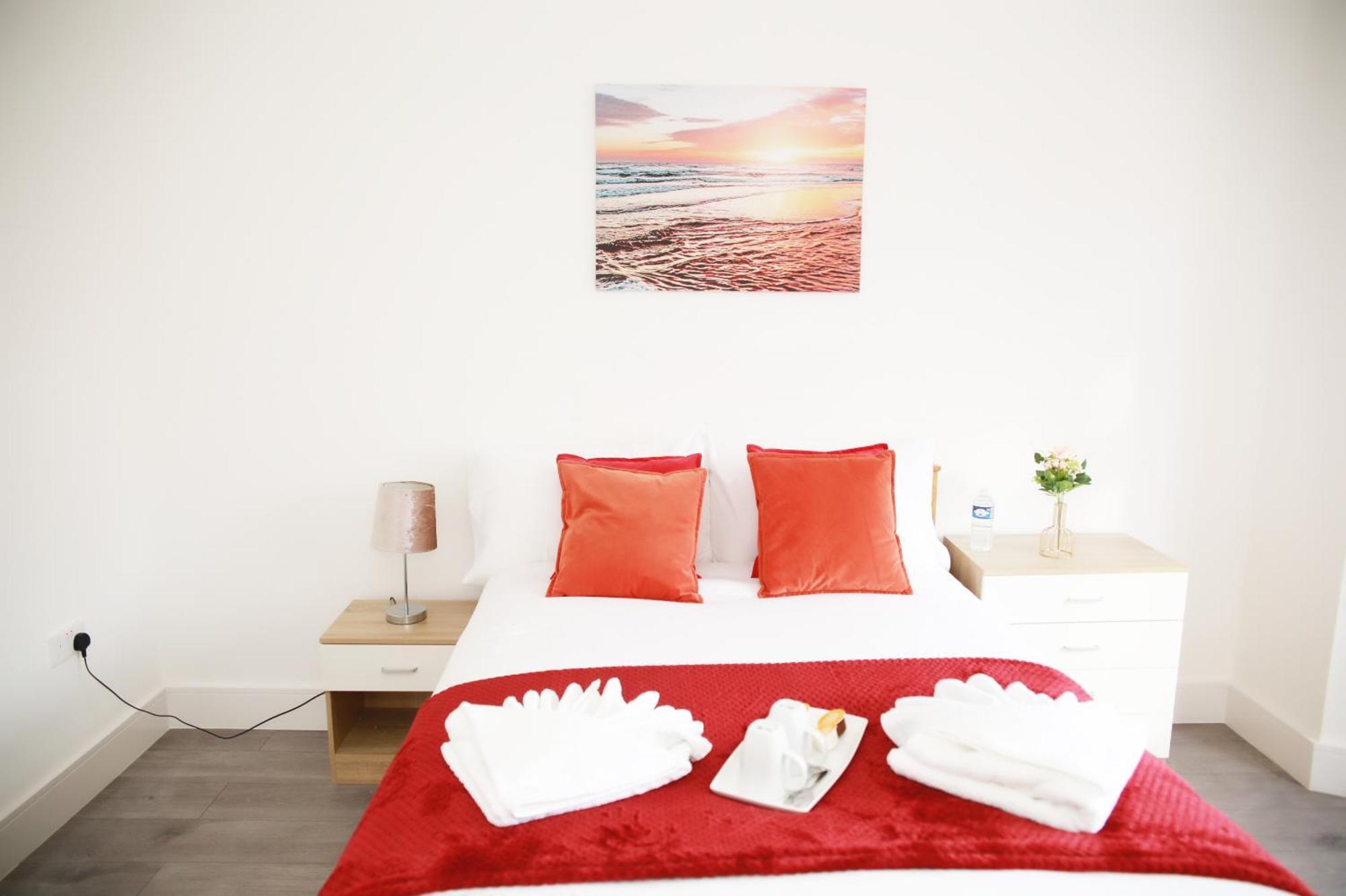 Deluxe 4 Bedroom House The Hyde Bagian luar foto