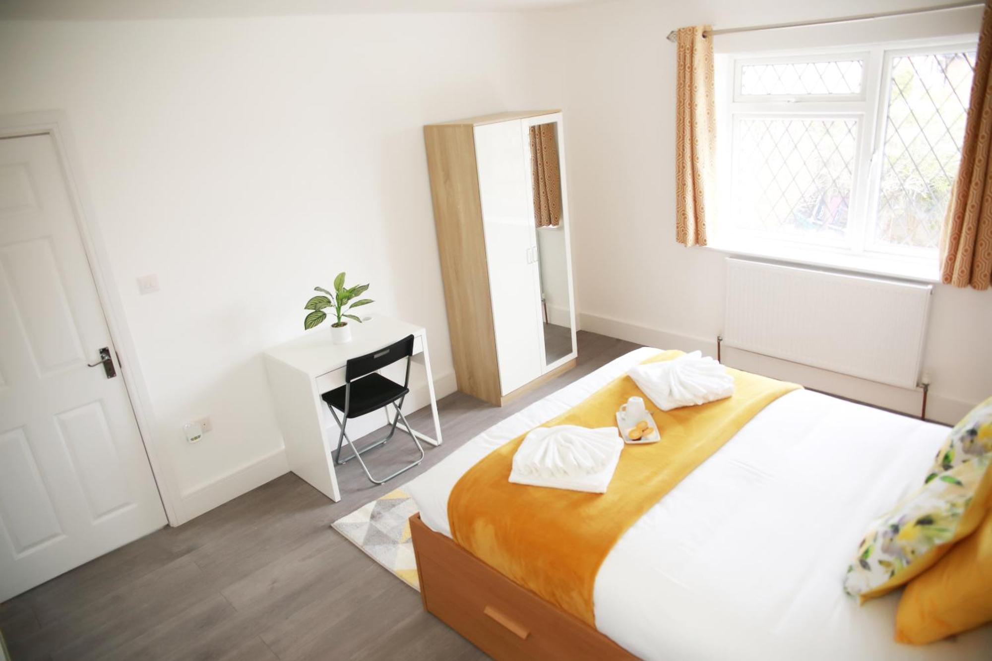 Deluxe 4 Bedroom House The Hyde Bagian luar foto