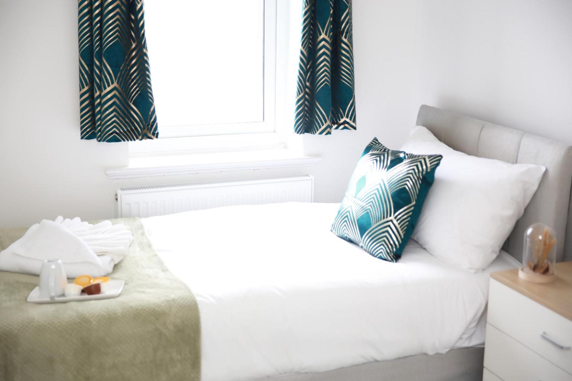 Deluxe 4 Bedroom House The Hyde Bagian luar foto